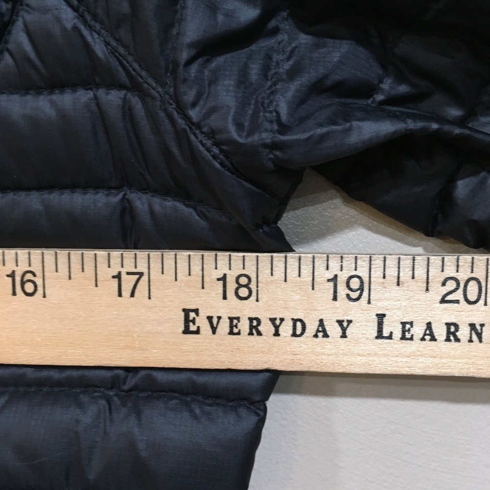 LL Bean Ultralight 850 Down Hooded Puffer Jacket Womens XS Black Outdoor Quilted - Picture 8 of 14